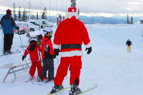 Big White Christmas Day: Ski with Santa6