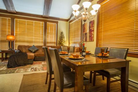 Stonebridge Lodge Interior Dining Room 