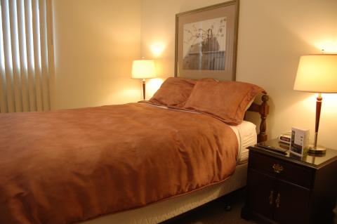 Ptarmigan Inn Interior Bedroom 