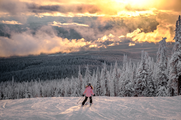 skier on serwas