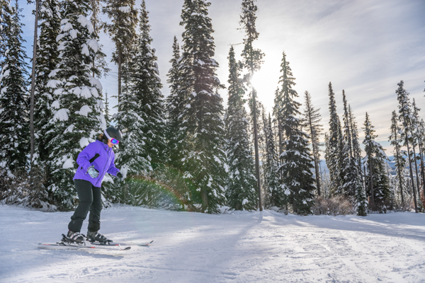 Raquel Skiing